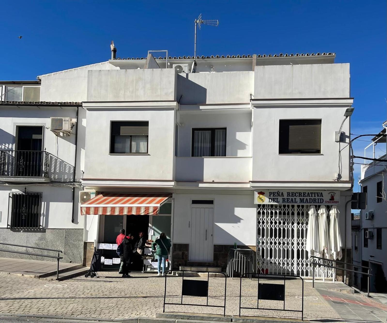 Fleming 10: Tranquilo Y Centrico. Disfruta De La Via Apartment Dona Mencia